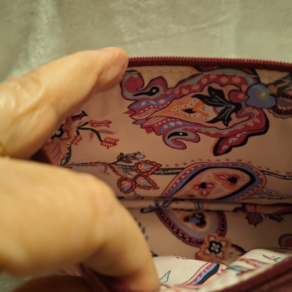 Vera Bradley Majestic Magenta Compact Quilted Organizer Velvet Bag NWT - Picture 13 of 13